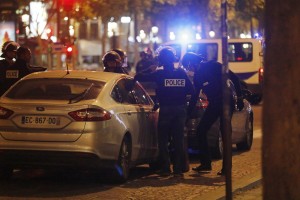 Κoυκουλοφόροι άνοιξαν πυρ κοντά σε τέμενος στη Γαλλία: Οχτώ τραυματίες