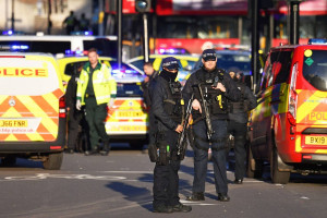 Επίθεση - Λονδίνο: Πυροβολισμοί στη Γέφυρα του Λονδίνου - Νεκρός ο δράστης