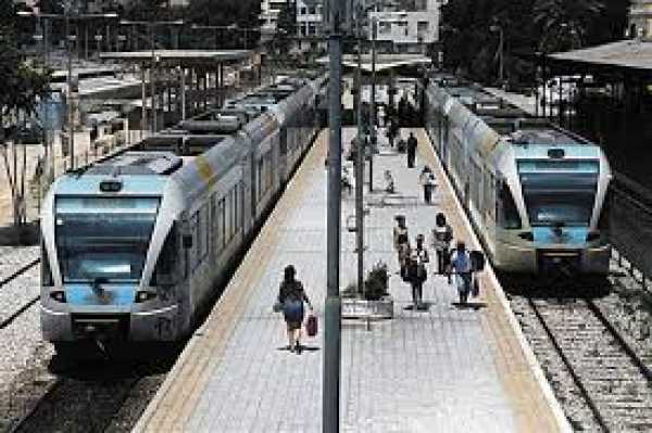 ΤΡΑΙΝΟΣΕ: Έκπτωση 50 % στα εισιτήρια σε τρένα και προαστιακό