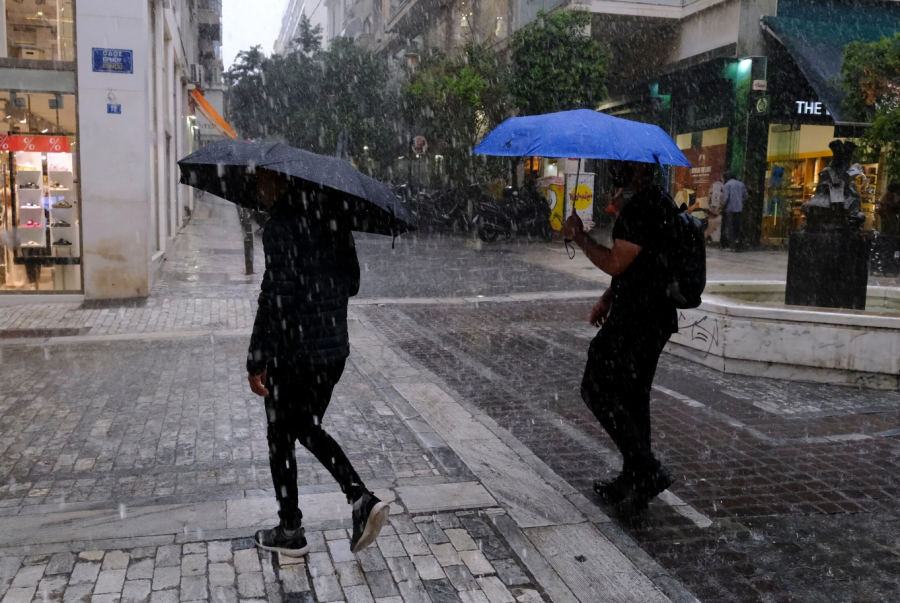 Προειδοποίηση Μαρουσάκη: Έρχεται «φθινοπωρινό» κύμα κακοκαιρίας με βροχές καταιγίδες
