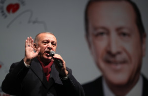 Μετά την «σφαλιάρα» στην Κωνσταντινούπολη ο Ερντογάν είναι έτοιμος να ακούσει τα «μηνύματα του λαού»