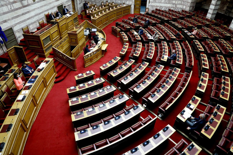 Κόντρα στη Βουλή με αφορμή τα «δώδεκα μίλια» και τη δήλωση Χρυσοχοΐδη για «εθνικισμό»