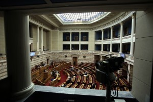 «Πόλεμος» στην Βουλή μεταξύ ΣΑΤΑ - Beat
