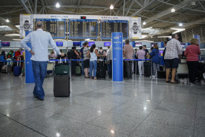 Έρευνα: 9 στους 10 Έλληνες φοβούνται να ταξιδέψουν στο εξωτερικό