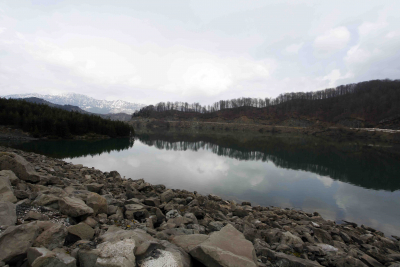 Μέτσοβο: Ωρες αγωνίας για αγνοούμενο νεαρό, κολυμπούσε με την παρέα του στη λίμνη Πηγών Αώου