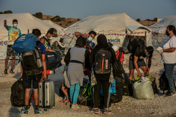 Η Ελλάδα στέλνει στη Γαλλία 169 πρόσφυγες