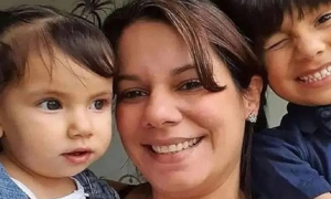 Θρήνος στην Βενεζουέλα: Ηρωίδα μάνα πέθανε στη θάλασσα πίνοντας τα ούρα της για να σώσει τα παιδιά της (εικόνες)