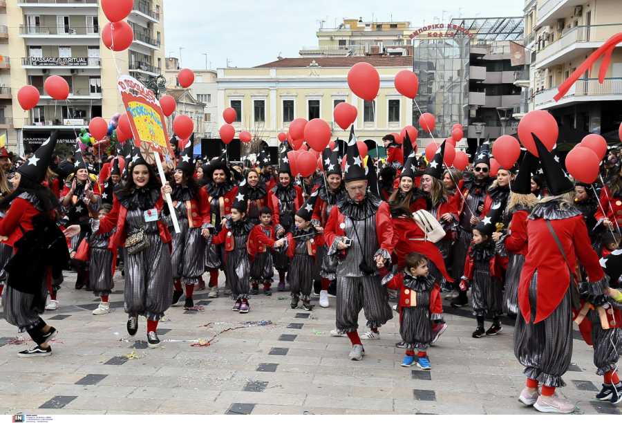 Πάτρα Καρναβάλι των Μικρών: 15.000 λιλιπούτειοι καρναβαλιστές πλημμύρισαν την πόλη