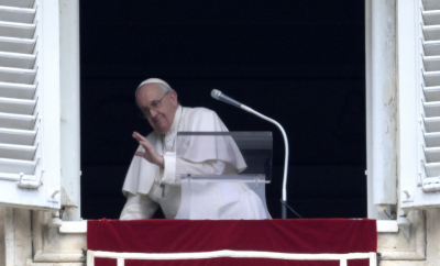 Πάπας Φραγκίσκος: Για πρώτη φορά χρησιμοποίησε δημοσίως αναπηρικό αμαξίδιο