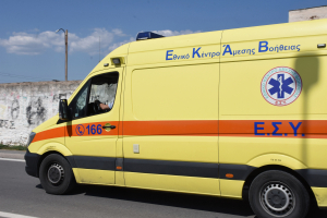 Θεσσαλονίκη: Στο Ψυχιατρικό Νοσοκομείο η 62χρονη που απειλούσε να πέσει από ταράτσα