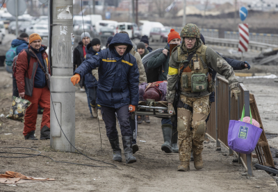 Πόλεμος στην Ουκρανία: Υπό πολιορκία το Κίεβο, βομβαρδισμοί στην Οχτίρκα -Τρεις ανθρωπιστικοί διάδρομοι στη Σούμι (βίντεο)