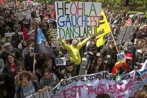 «Λαοθάλασσα» διαδηλωτών στο Παρίσι