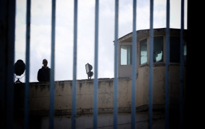 Νέα έρευνα στις φυλακές Κορυδαλλού: Βρήκαν μαχαίρια, σουβλιά, κινητά και ναρκωτικά