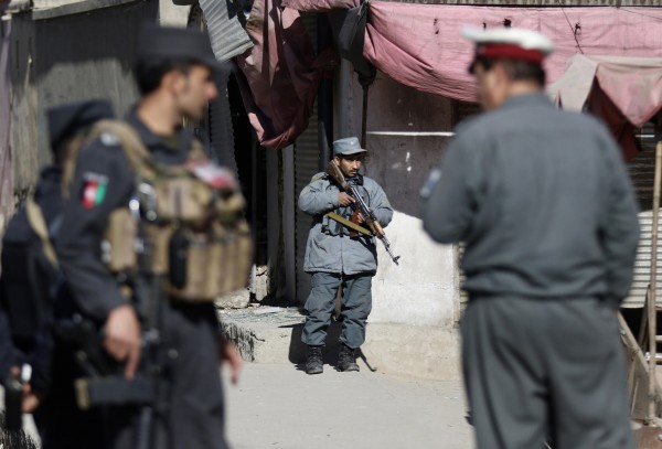 Τουλάχιστον 40 νεκροί και 30 τραυματίες σε εκρήξεις στην Καμπούλ
