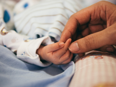 Πάτρα: Γυναίκα με κορονοϊό γέννησε υγιέστατο μωράκι