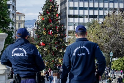 Στους δρόμους 9.000 αστυνομικοί για τα Χριστούγεννα, πρόσθετα μέτρα από την ΕΛΑΣ