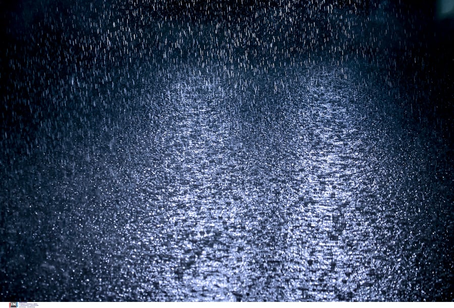 Καιρός: Βροχές και καταιγίδες αύριο στην Αττική, με πολλά μποφόρ