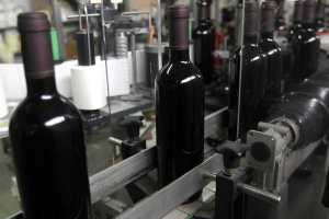 Κατάργηση του ειδικού φόρου στο κρασί, ζητάει με ψήφισμα η Περιφέρεια Ιονίων Νήσων
