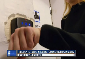 Σάλος στην Σουηδία: Όλοι και περισσότεροι αντικαθιστούν πιστωτικές κάρτες και ταυτότητες με μικροτσίπ στο χέρι (vid)