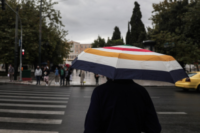 Βροχές και καταιγίδες στην Αθήνα, χαλάζι στα Επτάνησα - Κακοκαιρία και το Σάββατο