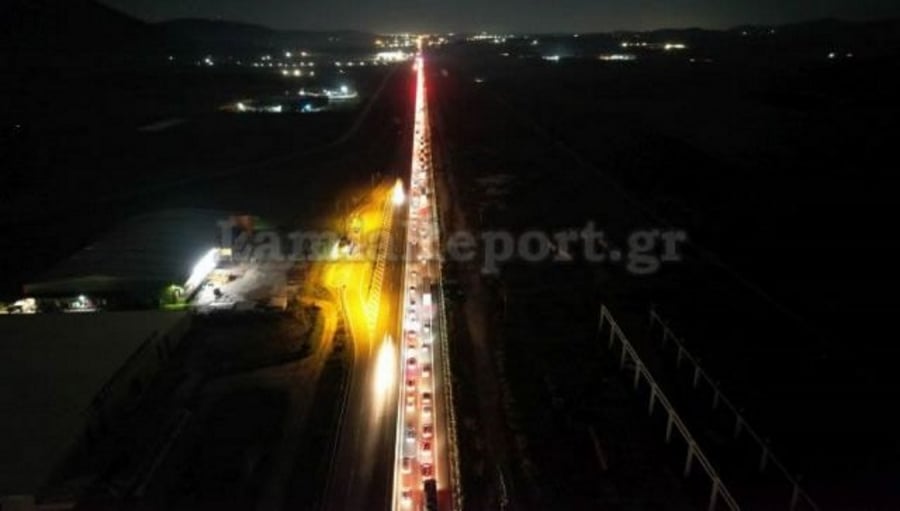 Ουρές χιλιομέτρων στην Εθνική οδό Αθηνών – Λαμίας λόγω τροχαίου