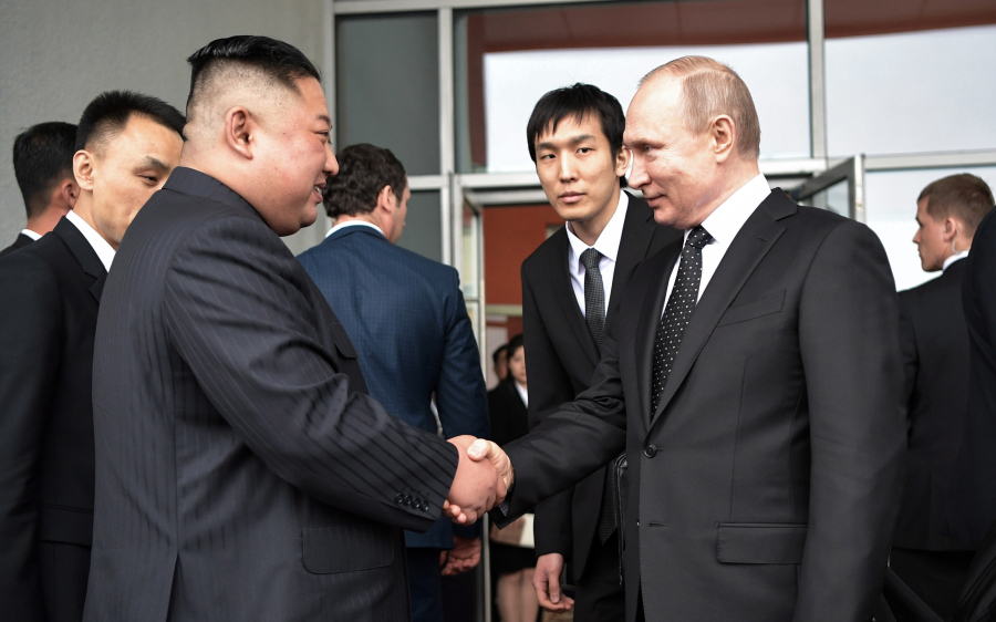 Πόσο πιθανός είναι ένας πυρηνικός πόλεμος αν τα «βρουν» Πούτιν - Κιμ Γιονγκ Ουν