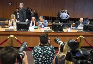 Διακοπή συνεδρίασης στο Eurogroup - Διαβουλεύσεις λόγω διαφωνιών