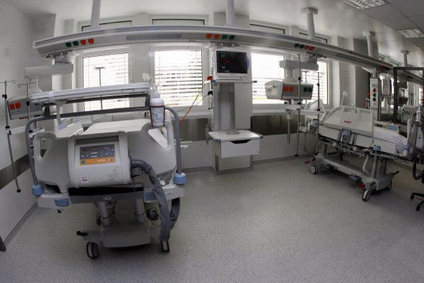Κοροναϊός: Το υπουργείο Υγείας αναμένεται να επιτάξει ιδιωτικές κλινικές