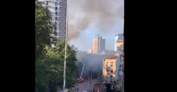 Πόλεμος στην Ουκρανία: Η Ρωσία χτύπησε με πυραύλους το κέντρο του Κιέβου, ακούγονται εκρήξεις (βίντεο)