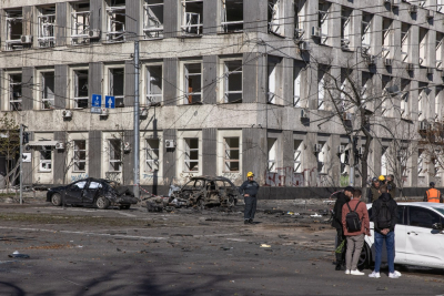 Επίθεση στο Κίεβο, έχουν πληγεί δυο κτήρια στην περιοχή Πεχερσκ