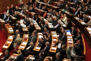Άρση της βουλευτικής ασυλίας για Ν.Νικολόπουλο και Ν. Κακλαμάνη αποφάσισε η Ολομέλεια