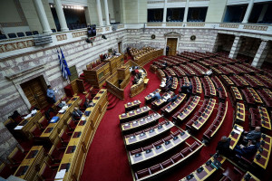 Συνταγματική Αναθεώρηση: Τη Δευτέρα ψηφίζεται από την Ολομέλεια - Πού συμφωνούν και πού διαφωνούν τα κόμματα