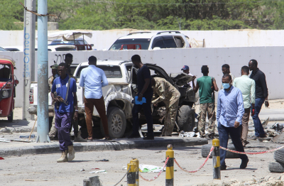 Ανθρωποσφαγή με 19 νεκρούς και 23 τραυματίες από βομβιστικές επιθέσεις στη Σομαλία