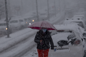 Έρχεται νέα επιδείνωση του καιρού: Πιο ισχυρά τα χιόνια το απόγευμα στην Αττική