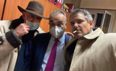 Πάρτι με 10 άτομα εν μέσω lockdown για τον πρόεδρο του Δικηγορικού Συλλόγου Αθηνών, αντί για μάσκες ...σαμπάνιες (pics)