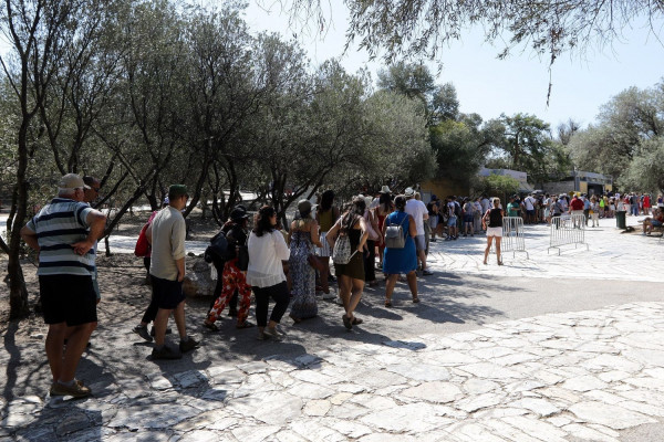 Πέτσας: Η Κομισιόν υιοθέτησε αρκετές προτάσεις της Ελλάδας για τον τουρισμό