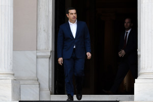 Επιστρέφει από τη Σύνοδο Κορυφής ο Τσίπρας: «Είμαστε κοντά σε συμφωνία» - Θα τον εκπροσωπήσει ο Ισπανός πρωθυπουργός