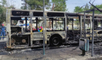 Λεωφορείο στη Θεσσαλονίκη έπιασε φωτιά εν κινήσει (βίντεο)