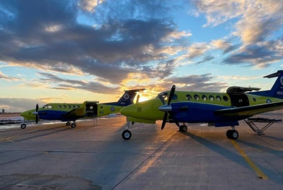 Προσγειώθηκαν στην Ελλάδα τα δύο αεροσκάφη του ΕΚΑΒ, το «ευχαριστώ» Μητσοτάκη στο Ίδρυμα Νιάρχος για τη δωρεά
