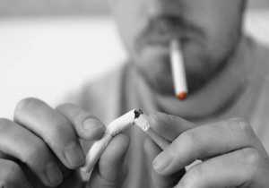 Τα ηλεκτρονικά τσιγάρα επεκτείνουν τη συνήθεια του καπνίσματος στους νέους