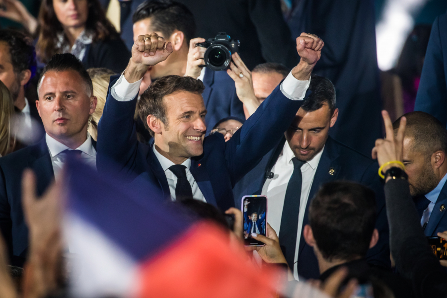 Γαλλικές Εκλογές: Λίγες ώρες πριν κλείσουν οι κάλπες νικήτρια η αποχή, αγγίζει το 53%