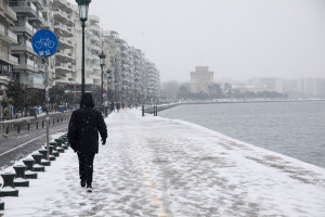 Πρύτανης ΑΠΘ: Αύξηση στο ιικό φορτίο στη Θεσσαλονίκη, αλλά όχι ανησυχία