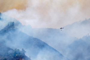 Ελπίδα για το νησί Γκραν Κανάρια - Οριοθετήθηκε η μεγάλη φωτιά που έδιωξε από τα σπίτια τους 10.000 ανθρώπους