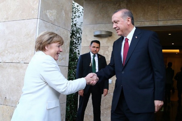 Συνάντηση Μέρκελ - Ερντογάν στο περιθώριο των G20