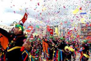 Με μήνυμα αγώνα ξεκίνησε και επίσημα το πατρινό καρναβάλι 