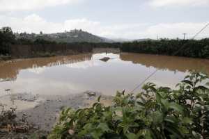 Πλημμύρες στην Κύπρο: Κινδύνευσαν μητέρα και γιος