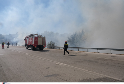 Φωτιά στη Μάνδρα: Οι δρόμοι που είναι κλειστοί λόγω της πυρκαγιάς