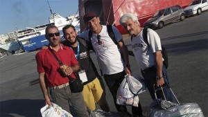 Ομάδα εθελοντών συλλέγει κουβέρτες για τους άστεγους της Αθήνας
