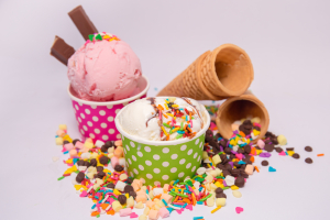 Κι όμως το παγωτό είναι πιο υγιεινό από ένα πολύσπορο κουλούρι, σύμφωνα με νέα έρευνα