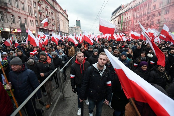 Πολωνία: 60.000 εθνικιστές βγήκαν στους δρόμους της Βαρσοβίας
